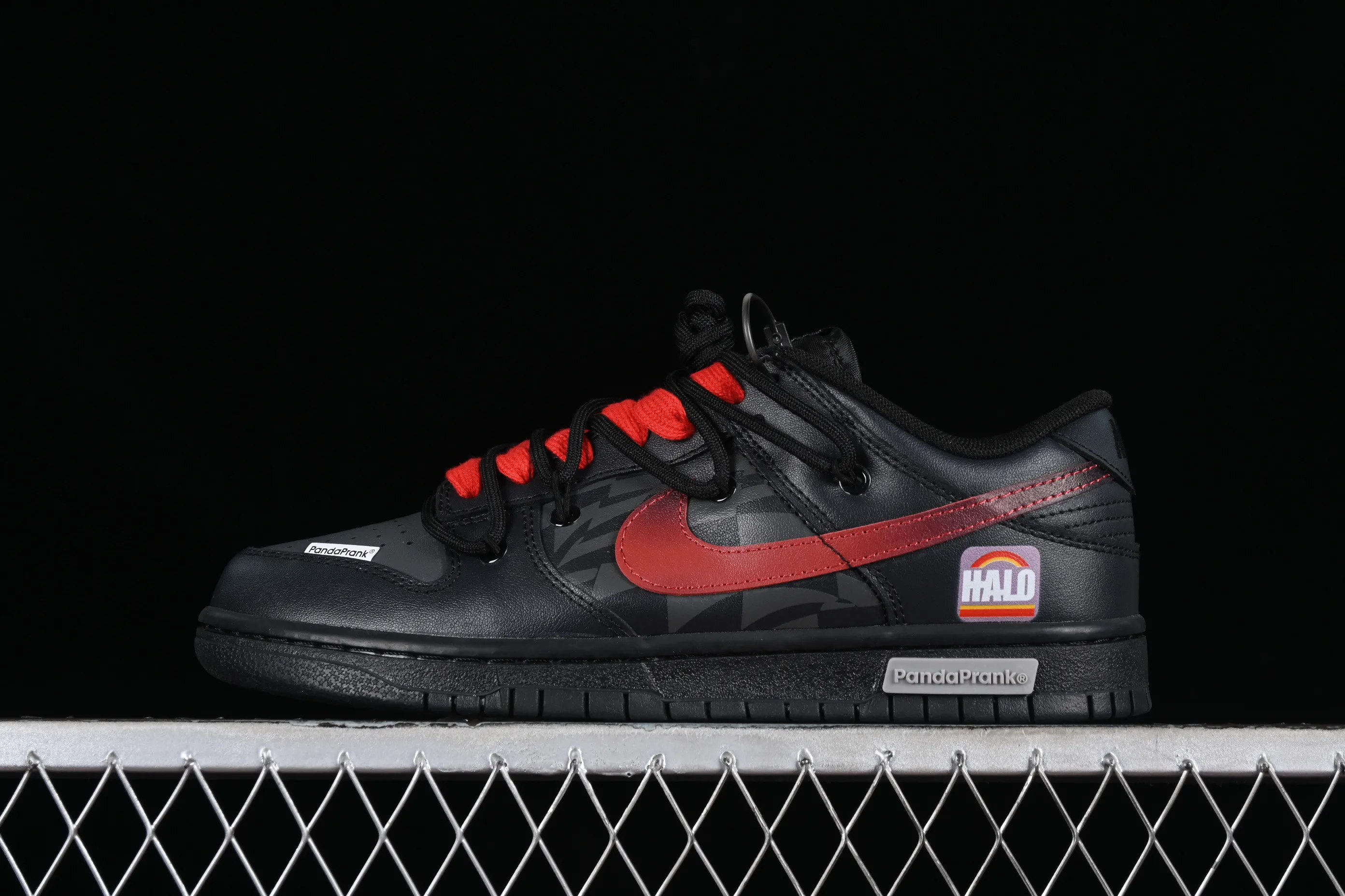 All Categories Nk SB Dunk Series Nk SB Dunk Low Low-top Sneakers Nk Dunk Low Panda Prank Space Exploration-The Infinite Abyss Cool Black SB Strappy Low-top Casual Sneakers DV0831-002